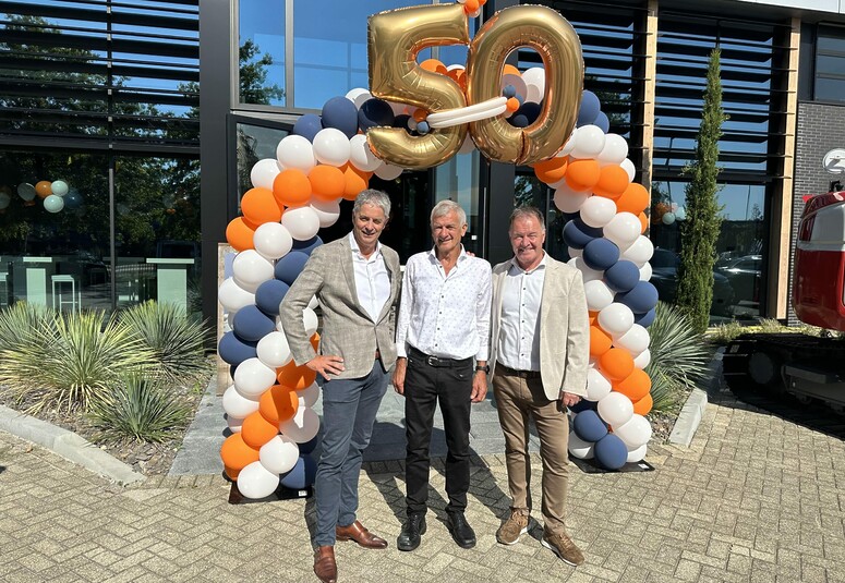 Grande fête à Verhoeven International : Wim Smits fête ses 50 ans de carrière !